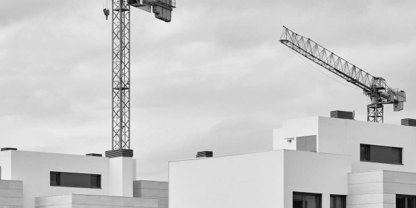 Conflictos Comunidades de Vecinos / Propietarios en Pirineus · Problemas con Incumplimiento en Parkings, Escalera y Zonas Comunitarias